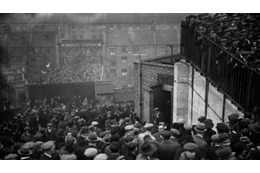 歴史が違う…「1934年のアーセナルvsトッテナム戦の写真」がすごい 画像