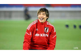 柏レイソルファンの評価アップ！？ 伊東純也 「イヤイヤイヤ」と日本代表DF中谷に突っ込む 画像