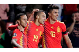 スペイン代表、ティアゴとロドリの「うますぎるロングパス交換」 画像