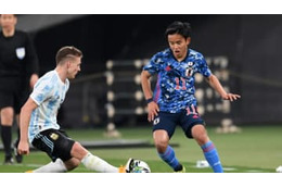 「久保建英、U-24アルゼンチン代表に潰される」 スペイン紙は厳しい評価に 画像