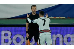 ロナウド激怒の判定に「審判は謝った」 ポルトガル代表監督が認める 画像