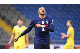 「批判されて強くなる…レアルでよく分かるぞ」 ジダン、エムバペにエール 画像