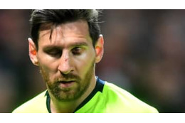 メッシを肘打ちで流血させたのは僕じゃない！ マクトミネイ、ユニフォームのために味方を“売る” 画像