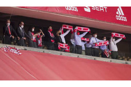 「信号機から道路へ腹から落下」が話題のビルバオサポ、肺に穴が開いて入院 画像