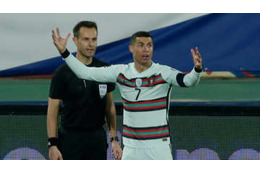 ロナウド激怒の誤審騒動で…オランダ人主審が副審を“クビ”にする 画像