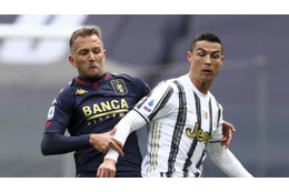 かわいい！ロナウドユニをもらったクリッシト息子、「代名詞パフォ」をマネする 画像