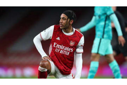 オーバメヤング、マラリア感染で入院 画像