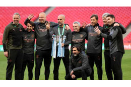 「ペップは史上最高監督…シティのサッカーは物凄い」 宿敵ネヴィル兄が脱帽する 画像