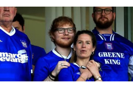 あのエド・シーランが！愛するサッカークラブの胸スポンサーになる 画像