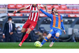 メッシ、潰されまくる…アトレティコ戦の被ファウル数がエグい 画像