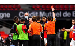 PSG痛い…退場のキンペンベ 「ホモ侮辱発言」でシーズン終了か 画像