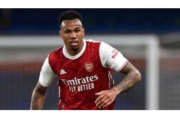 アーセナル、25年ぶりの欧州外…“お祝い”でDFガブリエウが歯を失う 画像