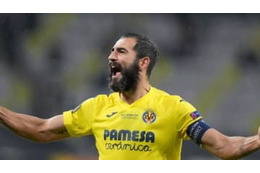 EL優勝ビジャレアル！ラウール・アルビオルが剃られる 画像