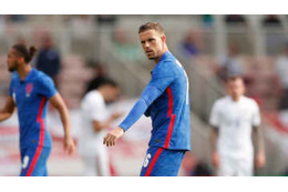 なぜイングランド代表ヘンダーソンはEUROに行くのか！ロイ・キーンが苦言 画像