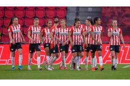 史上最も愚かなPK！？ PSV女子が決勝で前代未聞のハンドをやらかす 画像