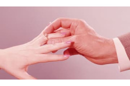 EURO2020の開幕戦、ファンの「公開プロポーズ」が撮影される 画像