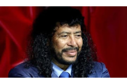 伝説GKイギータ、「54歳のスコーピオンキック」見せる 画像