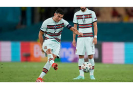 EURO敗退のロナウド 「フリーキック不発記録」が凄いことになる 画像