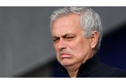 モウリーニョ嘆く「ユナイテッドでカップ3回獲ったのに失敗か？」 画像