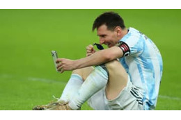 初優勝メッシ、地元に凱旋！嫁は抱きつく！ファンには神対応 画像