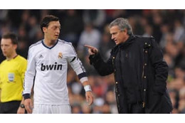 「あれは誰とでもヤる女だ」レアル会長、モウリーニョvsエジルの“性生活発言”も流出 画像