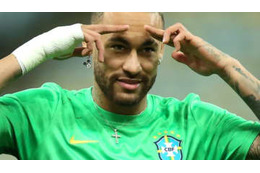 仰天イメチェンのネイマール、ばっさり「断髪」した姿がこちら 画像