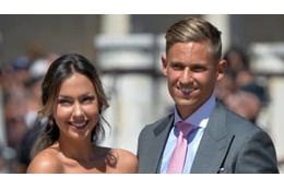 美人彼女のスカートがあわや…マルコス・ジョレンテのプロポーズが話題 画像