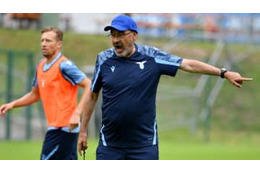 「全員追い出すぞ」サッリ監督、不発選手を叩くファンを一喝して喝采浴びる 画像