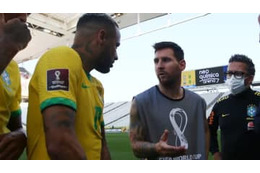 メッシ、謎のお着替え…ディバラが爆笑してしまう 画像