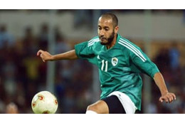 リビア独裁者カダフィの息子、ついに刑務所から釈放…元プロサッカー選手 画像