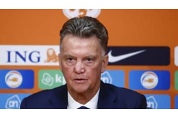 ファンハール監督、「F1モノマネ」をする 画像