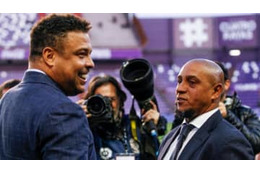 元祖ロナウド、PCR検査に悶絶。ロベカルが爆笑 画像