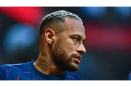 女性ヌード投稿も即削除せず…ネイマールら有名人、Facebookが特別扱いか 画像