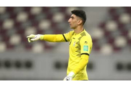 飛距離がおかしい！世界最強肩のイランGKがやった「最新爆裂スロー」がこれ 画像