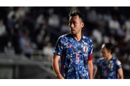 吉田麻也、サウジサポーターに詰め寄った「激怒シーン」がこれ 画像