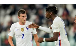  優勝のフランス代表、ポグバが試合中に味方DFにブチギレ 画像