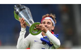 溜めすぎぃ！グリーズマン、優勝後の全力ガッツポーズがかわいい 画像