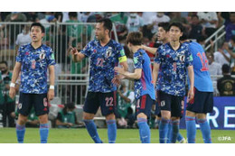 苦しむ日本代表、主力6人が戦術会議　長友が「会話内容」を説明 画像