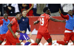 スピード王アルフォンソ・デイヴィス、爆速プレスから独走ゴール 画像