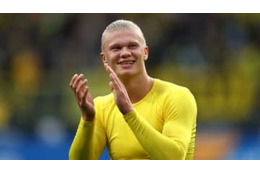 復活ホーラン、あげたユニフォームを没収された乱入ファンにガチの神対応！ 画像