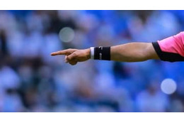 ガーナリーグ、今季のベスト審判に「車を贈呈」 画像