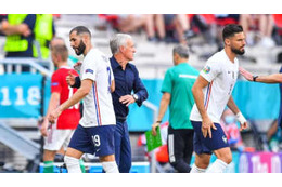 「ベンゼマ復帰でフランス代表は不安定化した」ジルーが明かす 画像