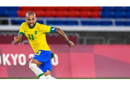 ダニ・アウヴェス、バルセロナと復帰交渉へ　チャビ監督は承認か 画像