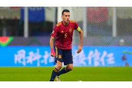 首の後ろに目がある！？スペイン代表が推す「ブスケツのすごさが分かる練習」 画像