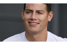 カタール移籍のハメス、髪の毛がとんでもないことに…！仲間も仰天する 画像