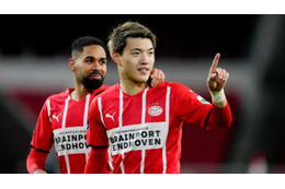 PSV堂安律、無慈悲ゴール！強烈な股抜きシュートがこれ(動画あり) 画像