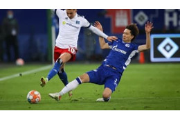 板倉、シャルケを救う劇的ゴール！ライバル絶望の一撃がこれ(動画あり) 画像