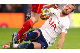 「ロバートソンよりケインのタックルが酷い…骨折してた」 クラッテンバーグ、判定酷評 画像