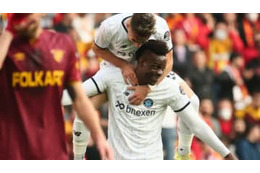 バロテッリ、ドヤ顔で超ゴール！「時速123kmの弾丸ミドル」がこれ 画像