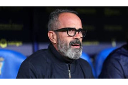 カディス監督、解任されるも「ファンから大喝采」映像が話題 画像